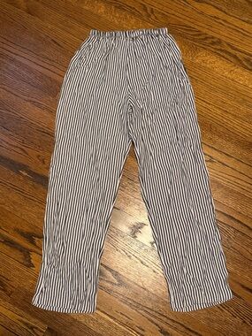 B37 Women’s 5/6 Striped Elastic-Waist Relaxed Trousers - Black & White
